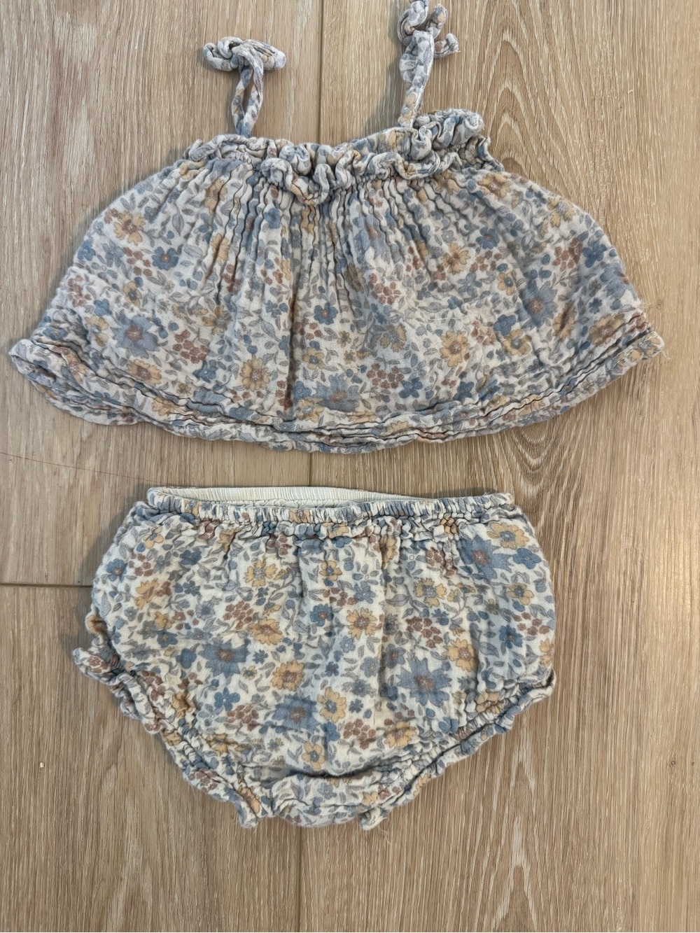 Rylee + Cru Floral Two-Piece Set - Blue & Tan